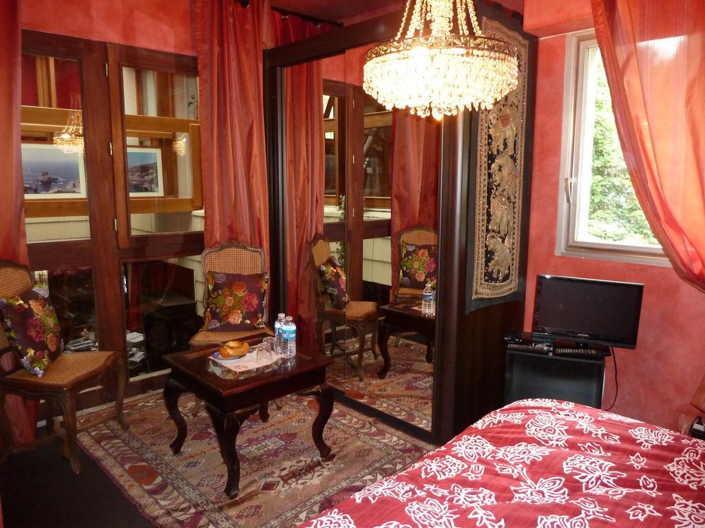 La Chandanielerie Quimper Room photo